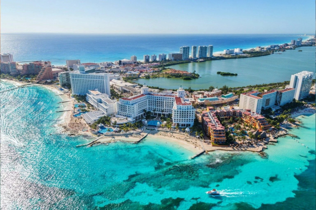 Cancun in a day: exploring the hotel zone and its secrets