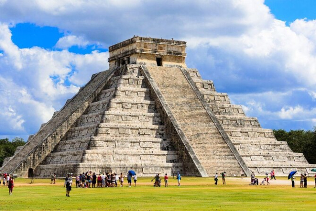Chichén Itzá desde Cancún: un viaje a la maravilla maya